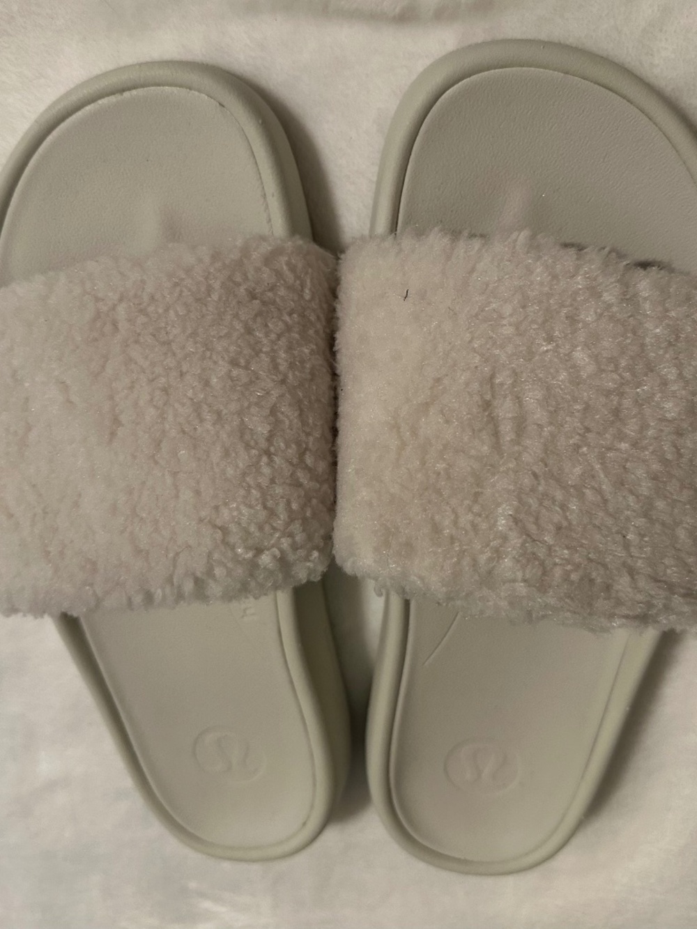 lululemon cream slides